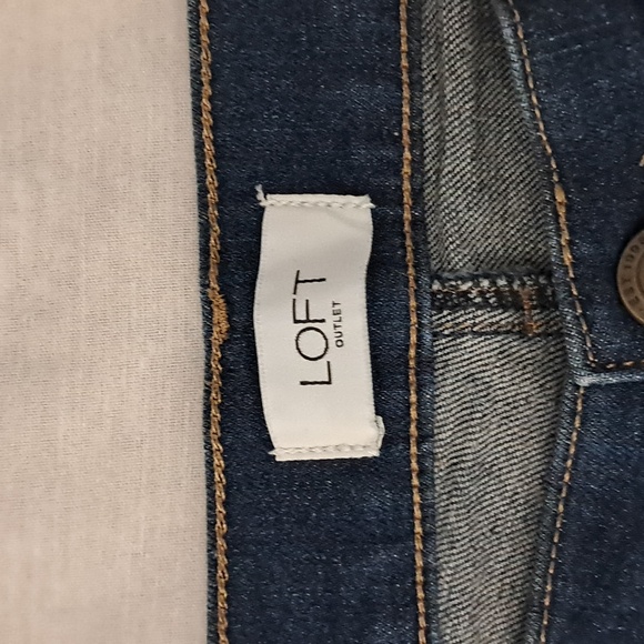 Loft Outlet Bootcut Jeans. Size 6. Medium Wash. - Picture 12 of 16